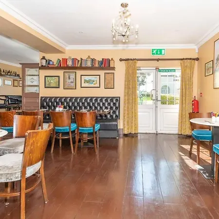 Danby Hotel 3*